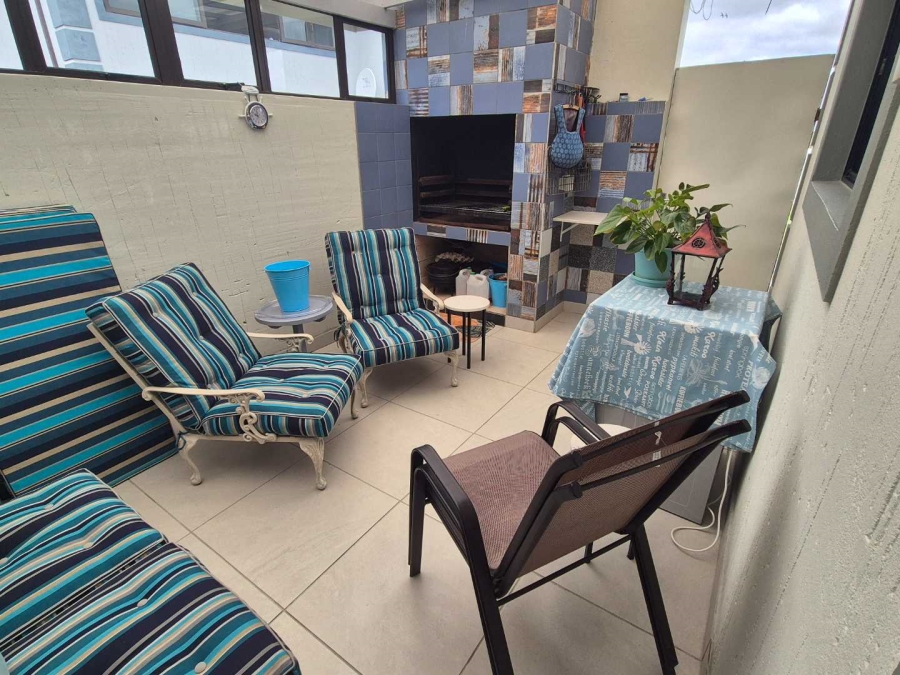 2 Bedroom Property for Sale in Dana Bay Western Cape